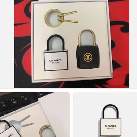 Chanel White La Collection Accessory